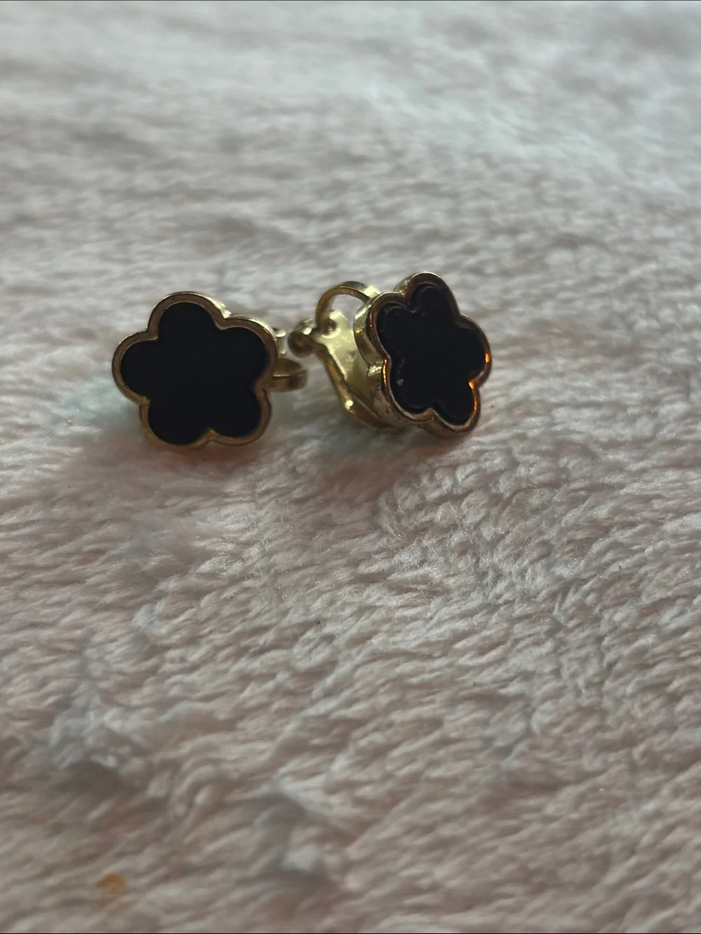 Gold Black Clover Flower Stud clip on Earrings - Women's Jewelry